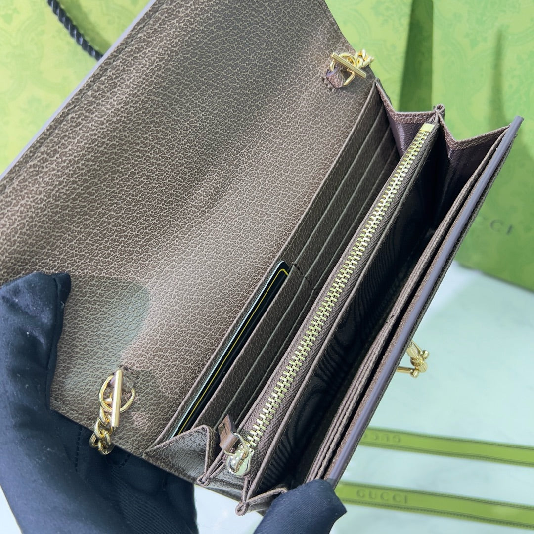 【グッチ】 超スリム&高級感溢れる!人気のミニ財布