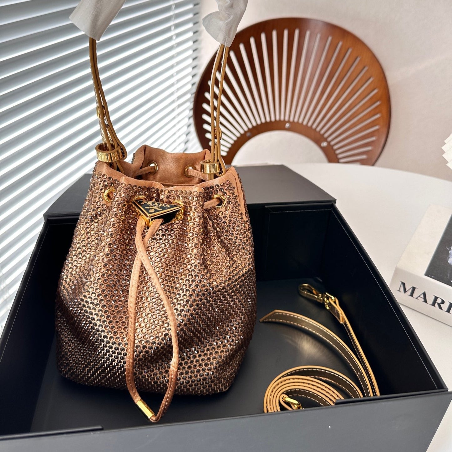 【プラダ】☆人気☆プラダ クリスタル サテン ミニポーチ