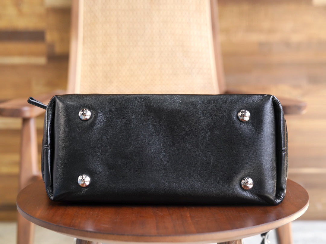 【ルイ・ヴィトン】関税送料込み☆Carryall VIBE 中号|2色展開の魅力!