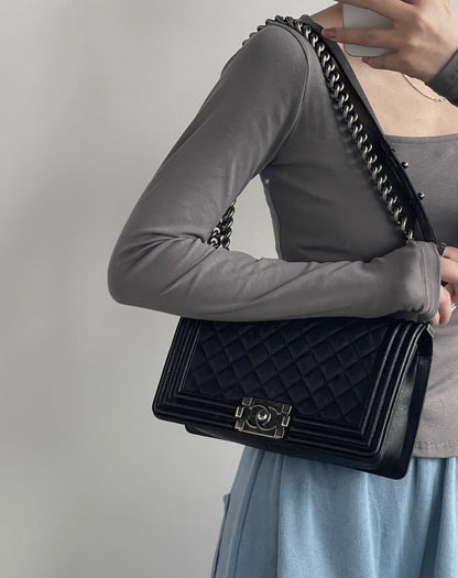 【シャネル】 新作 ボーイ シャネル バッグ カーフスキン-選べる2色