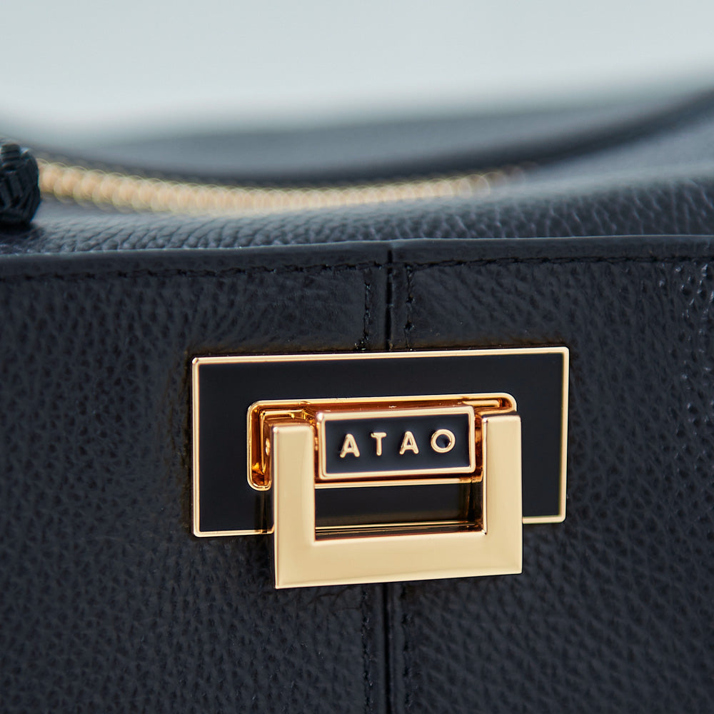 在庫あり・即日発送！ATAOで人気No;1の2wayバッグ｜水にも汚れにも強い撥水レザー｜WEEKEND（ウィークエンド）