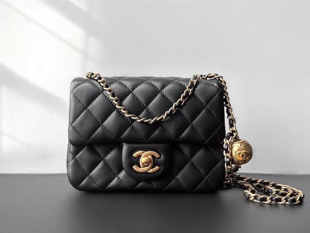 【シャネル】新作♪大人気の斜め掛け♡Flap Bag Gold Ball-選べる4色