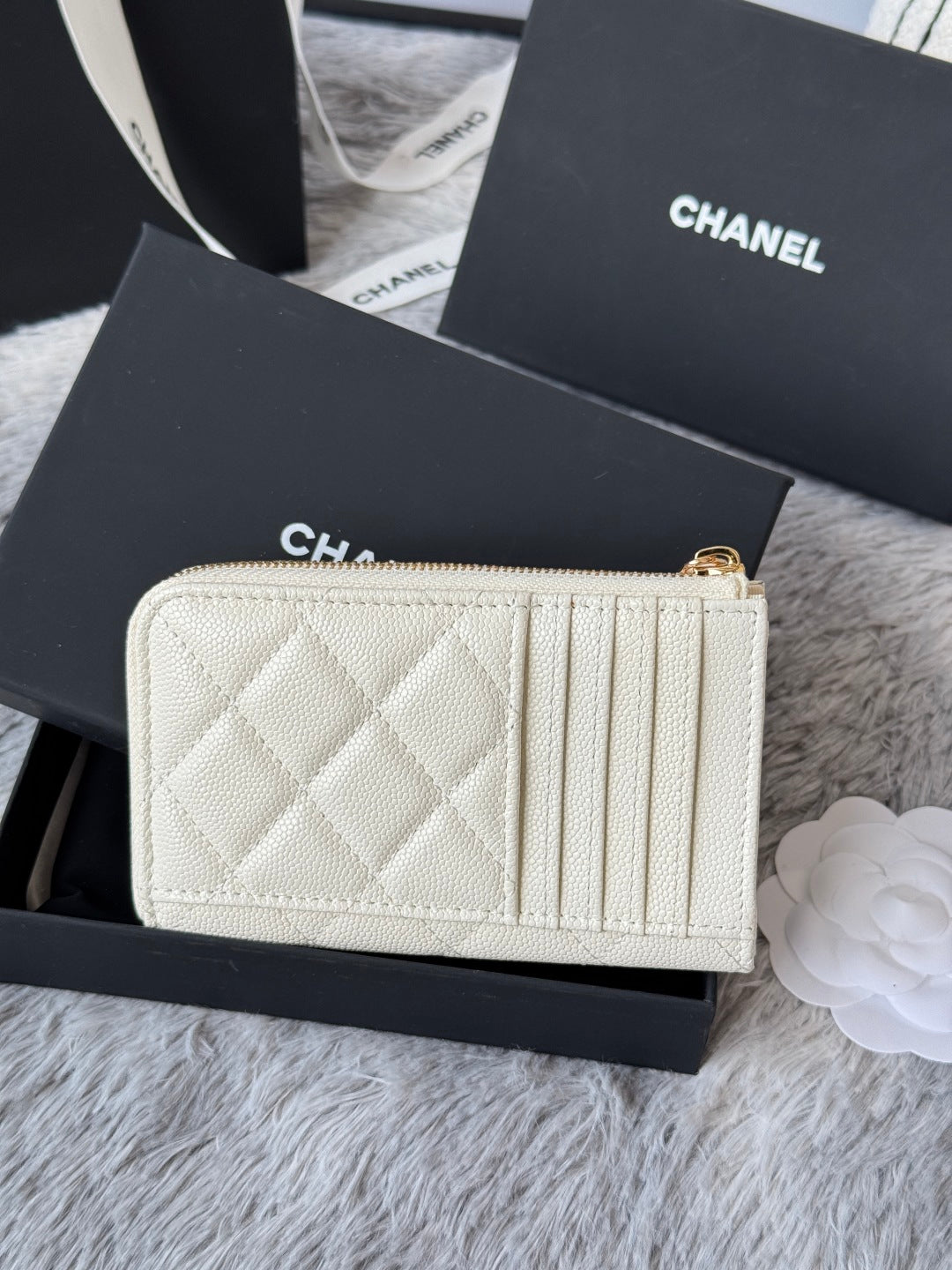 【シャネル】カードケース キャビアスキン★ショートウォレットAP3179