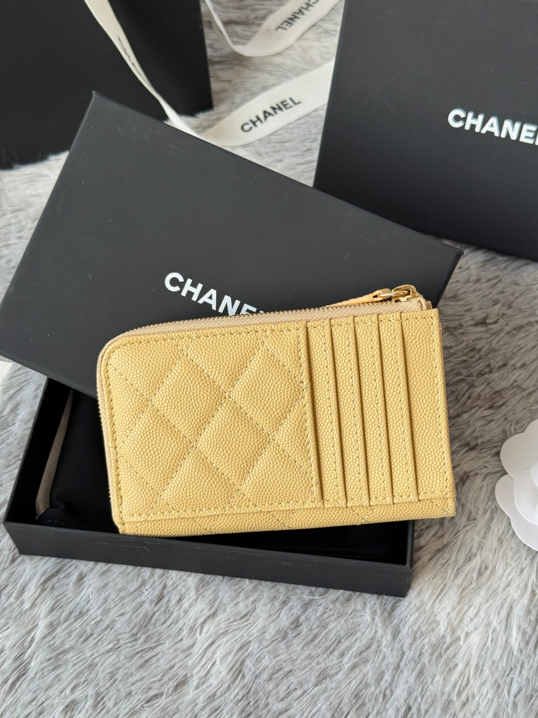 【シャネル】カードケース キャビアスキン★ショートウォレットAP3179