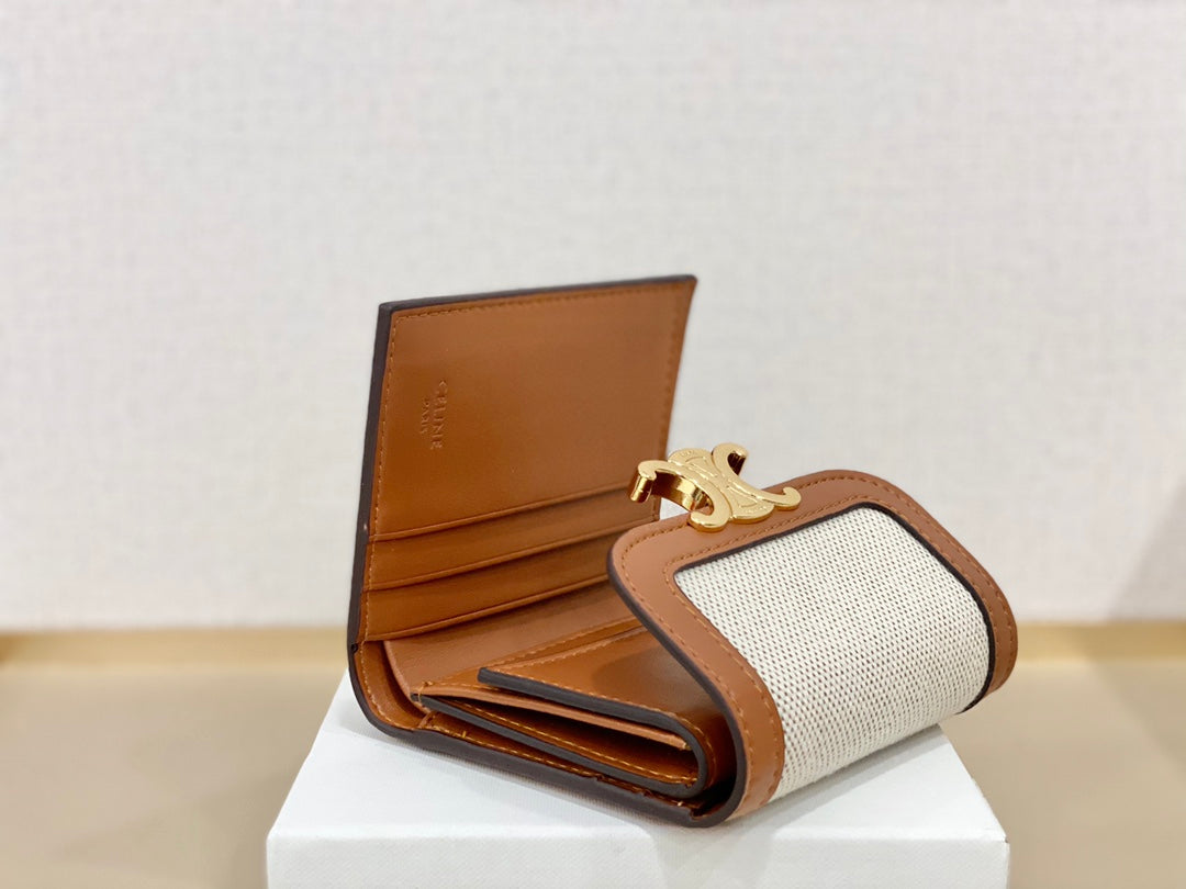 【セリーヌ】大人気軽量＆コンパクト持ち運びに便利な短い財布 ！関税送料込み