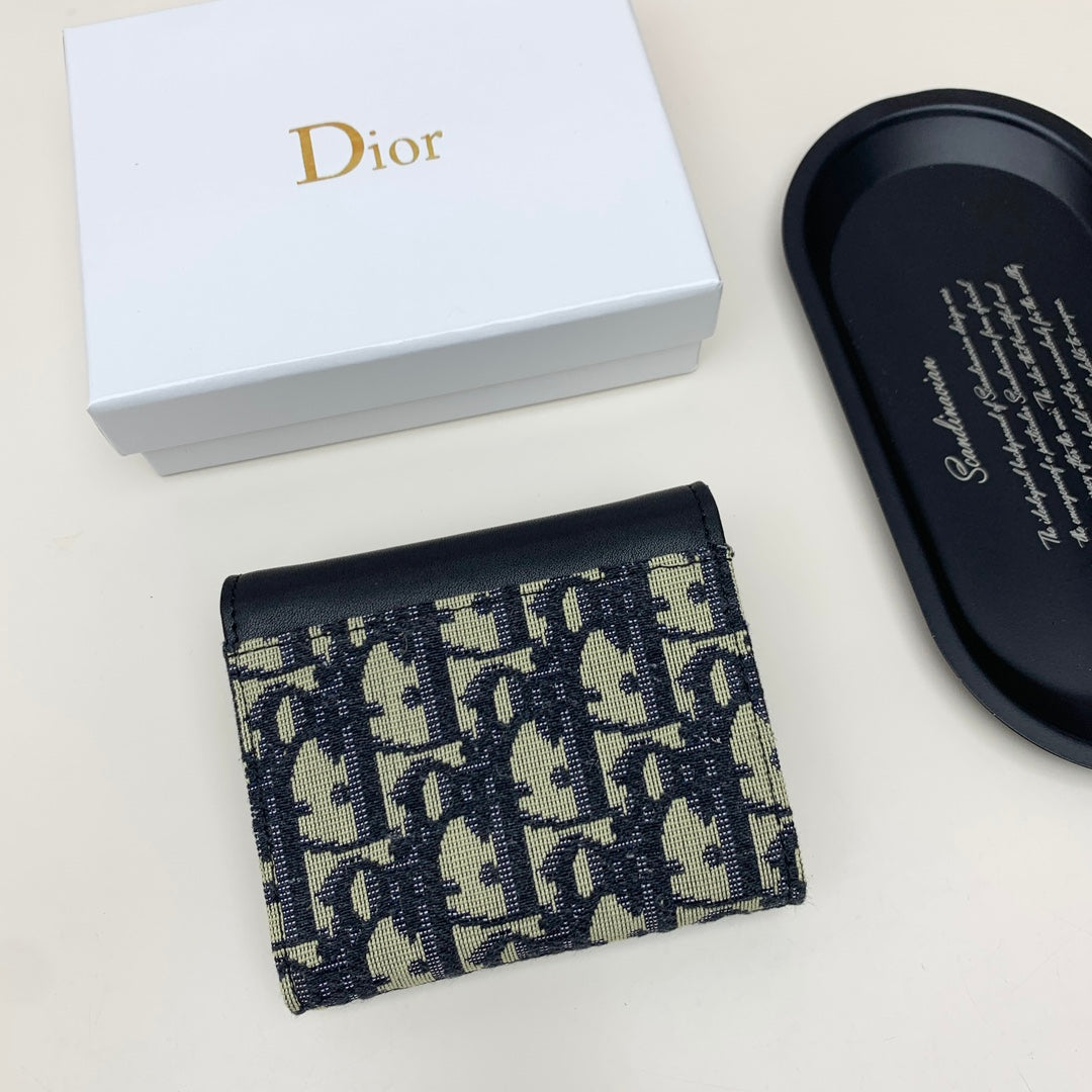 【ディオール】大人気ミニウォレット 新作登場 大人気