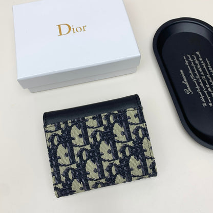 【ディオール】大人気ミニウォレット 新作登場 大人気