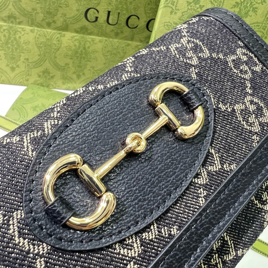 【グッチ】 超スリム＆高級感溢れる！人気のミニ財布