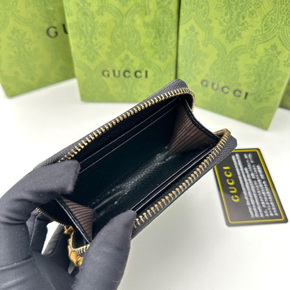 【グッチ】 ミニマリストに最適！シンプルで上品な短財布