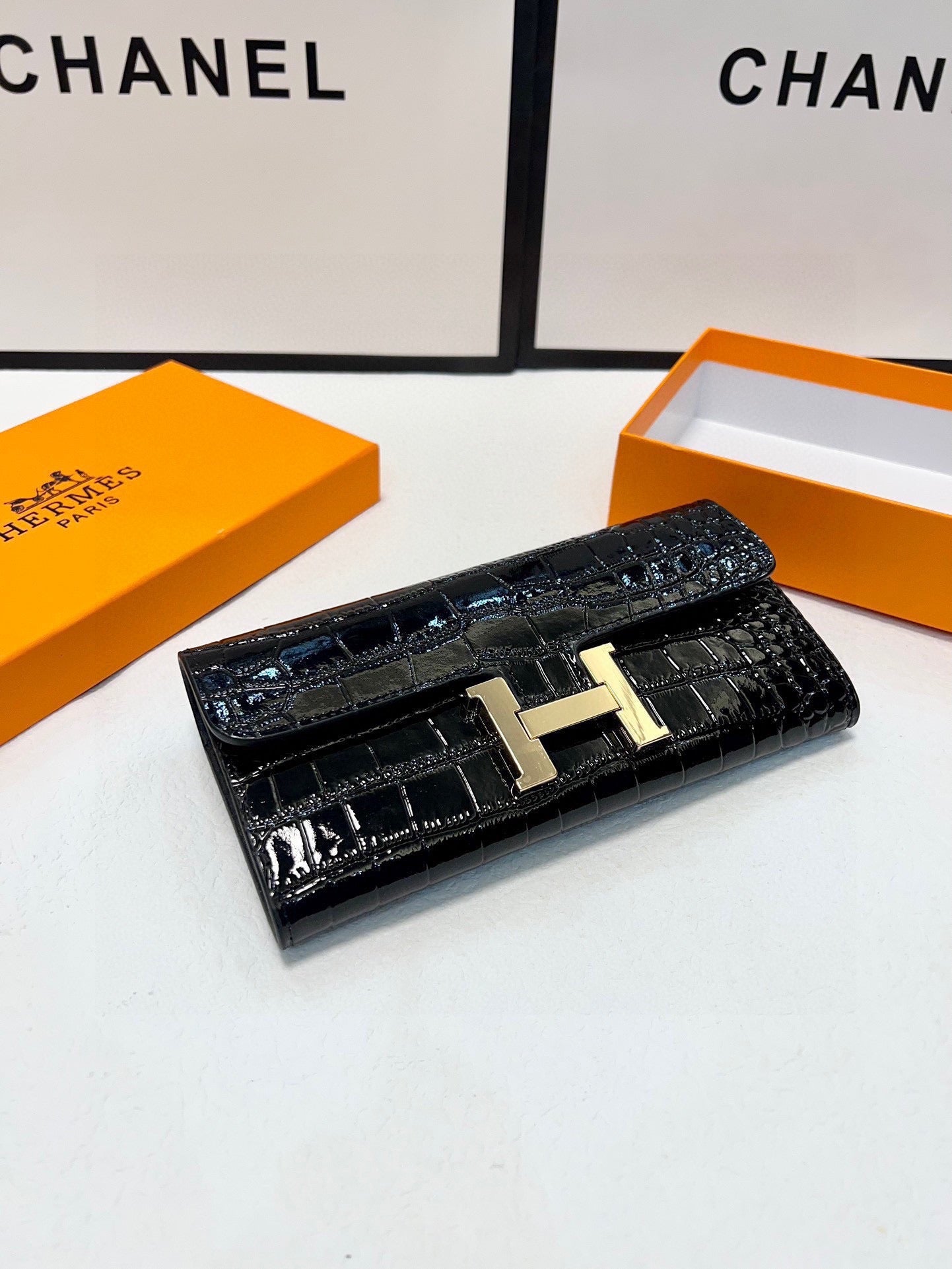 【エルメス】新作長財布 シャイニークロコ ノワール/金具