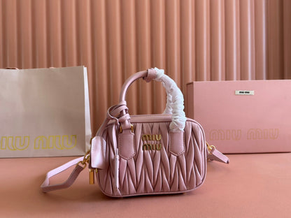 【ミュウミュウ】アルカディ マテラッセ レザー バッグ スモール 8色