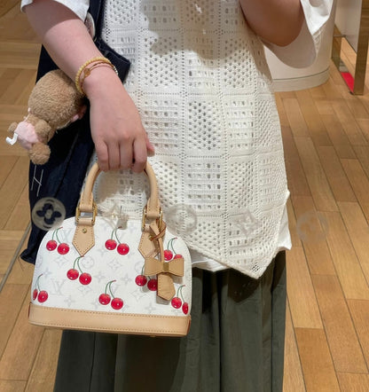 【ルイヴィトン】新作コラボLV x TMアルマBB さくらんぼ ハンドバッグ M14234