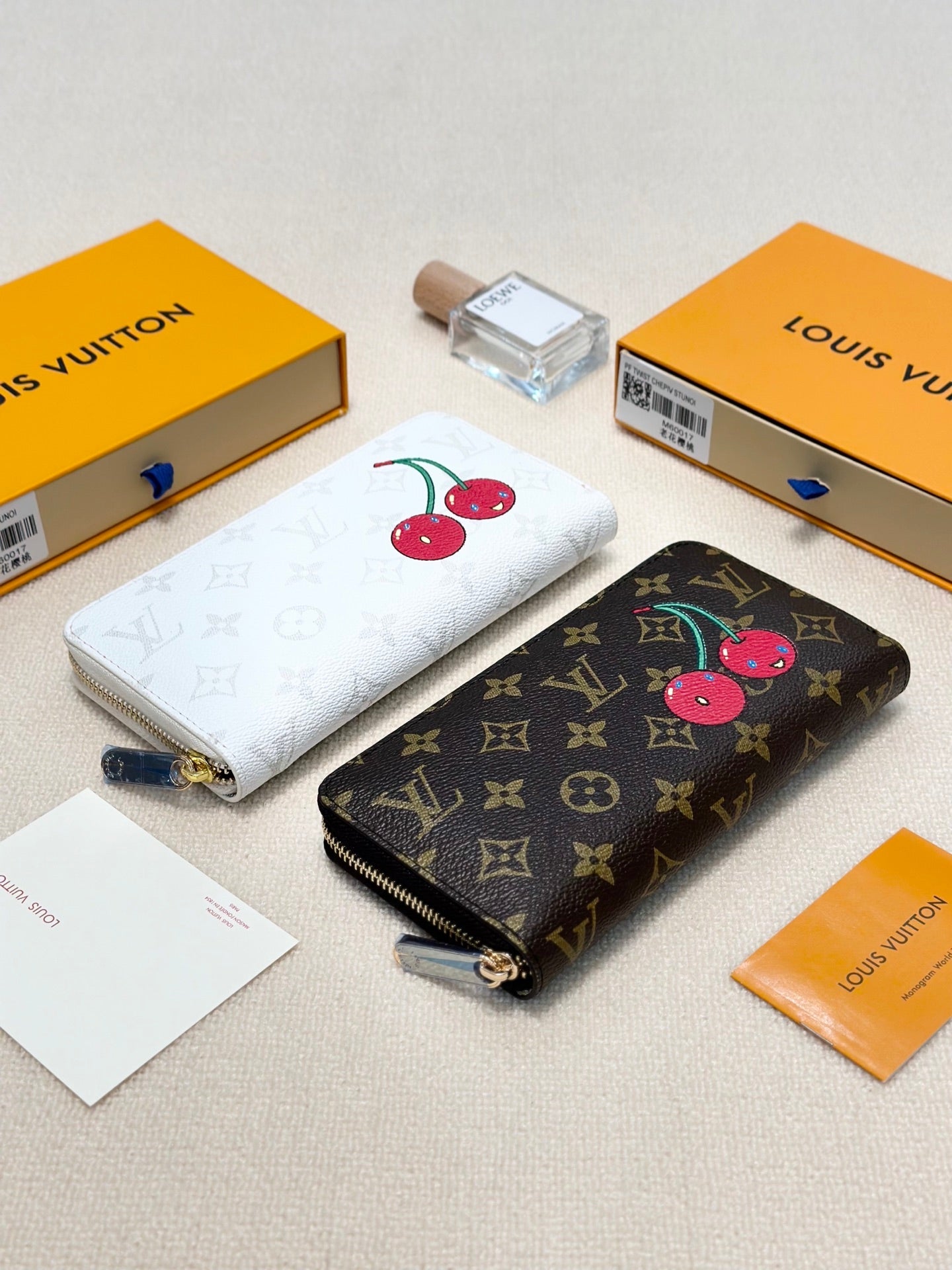 【ルイヴィトン】村上隆コラボ ジッピー・ウォレット 長財布