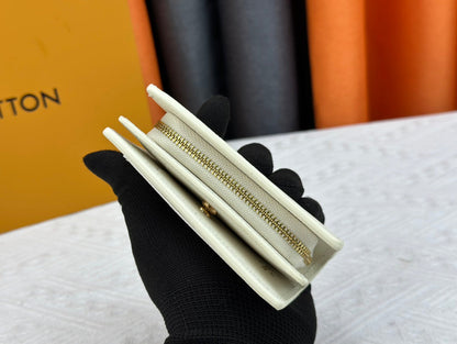 【ルイヴィトン】シンプルで上品なミニ財布 限定販売中